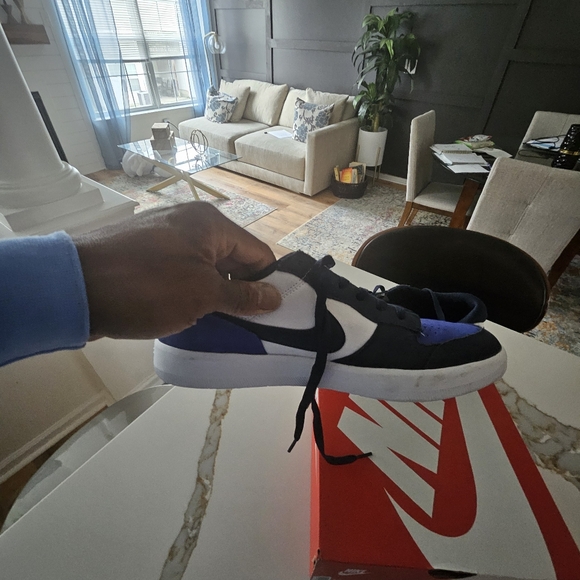 Nike Men's SB 58 Blue and Black and White Sneakers - Picture 4 of 6